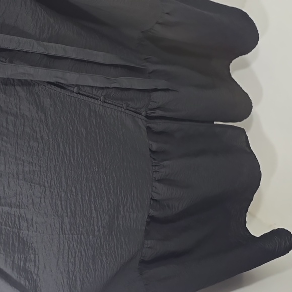 {H&M} Black Balloon Sleeve Button-Down Tie-Belt Maxi Dress - Size Large - Picture 13 of 15